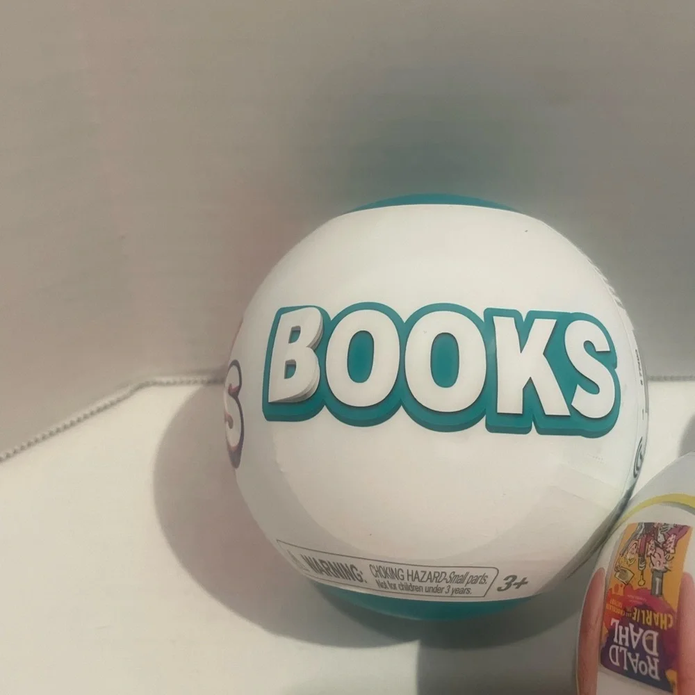 ZURU Mini Brands Surprise Balls - BOOKS - Lot of 6 - Picture 2 of 4
